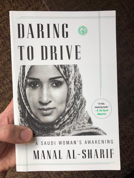  Daring to Drive: A Saudi Woman's Awakening