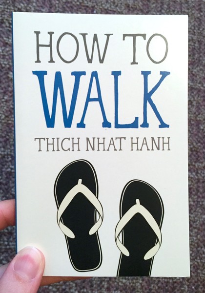 How to Walk (Mindful Essentials)